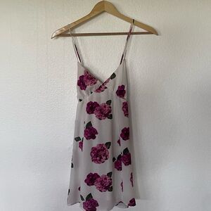 Floral mini flowey dress